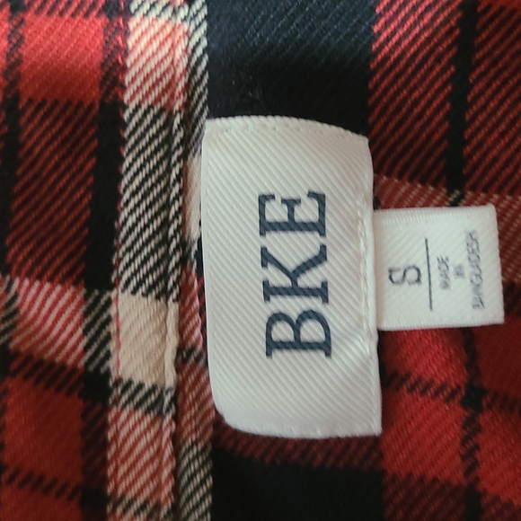 Men's Shirt - Picture 4 of 7